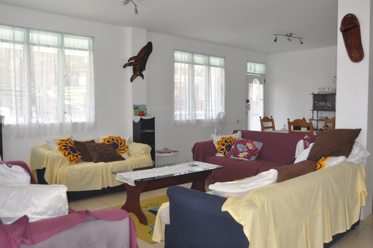 Bed and Breakfast Flying Annie Moa Neiafu Exterior foto